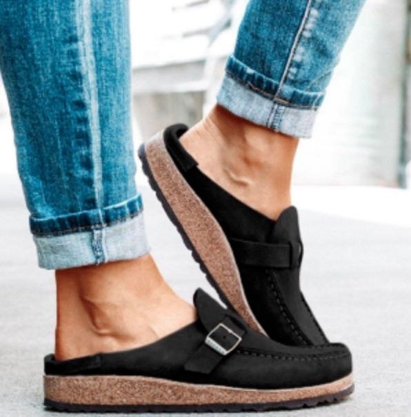 Leilah - Casual suede loafers with elegant buckle